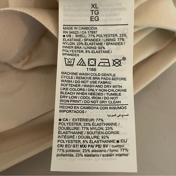 Old Navy Active cream XL crop top w/scoop neck & long sleeves built in bra - Picture 7 of 8